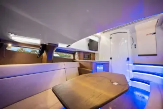 Thumbnail von Boston Whaler 420 Outrage