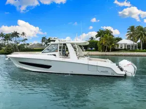 Thumbnail von Boston Whaler 420 Outrage