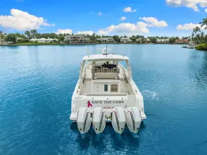 Thumbnail von Boston Whaler 420 Outrage