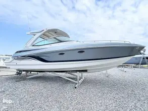 Formula 330 Crossover Bowrider