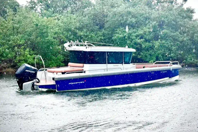Axopar 28 Cabin