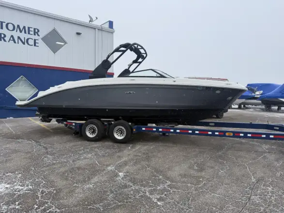 Sea Ray 270 Sundeck