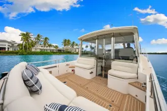Thumbnail von MJM Yachts 43ZI
