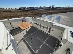 Thumbnail von Boston Whaler 380 Outrage