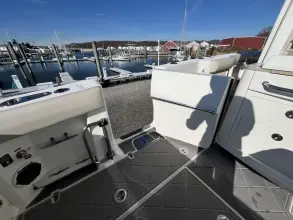 Thumbnail von Boston Whaler 380 Outrage