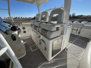 Thumbnail von Boston Whaler 380 Outrage