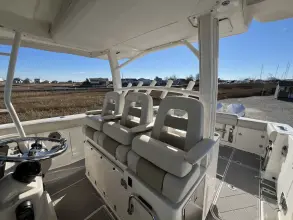 Thumbnail von Boston Whaler 380 Outrage