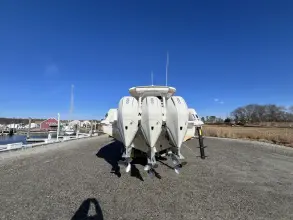Thumbnail von Boston Whaler 380 Outrage