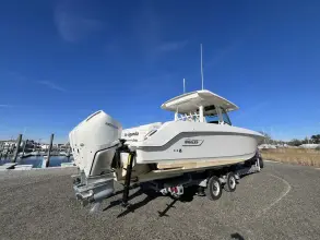 Thumbnail von Boston Whaler 380 Outrage