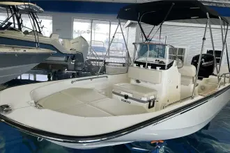 Thumbnail von Boston Whaler 170 Montauk