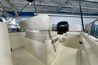 Thumbnail von Boston Whaler 170 Montauk
