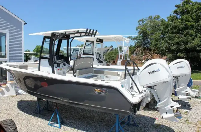 Sea Hunt Ultra 245 SE