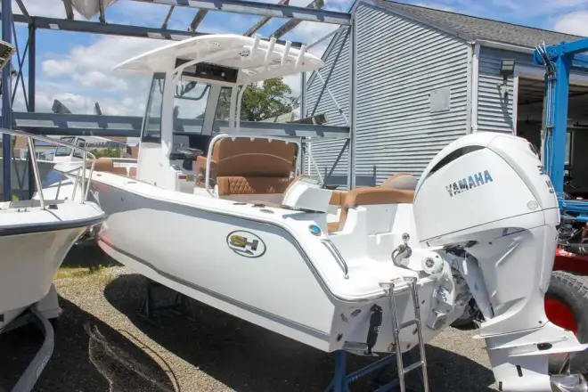 Sea Hunt Ultra 245 SE
