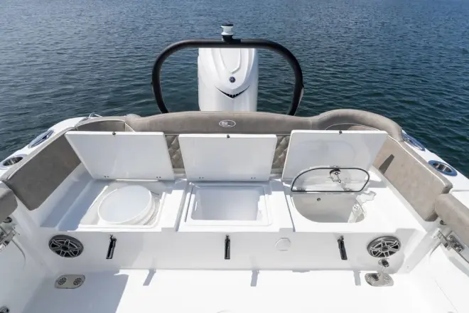 Sea Hunt Ultra 255 SE