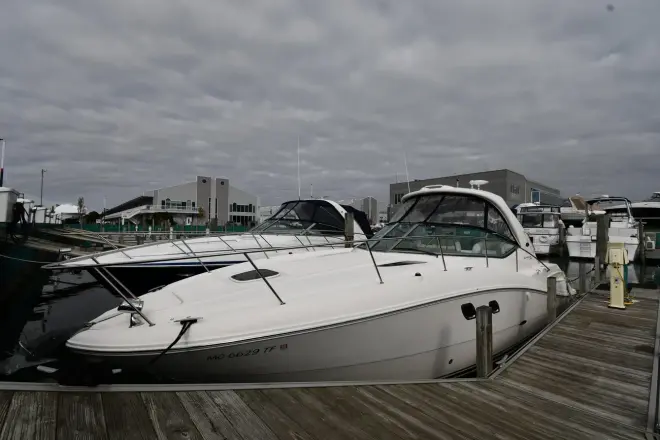 Sea Ray 330 Sundancer 