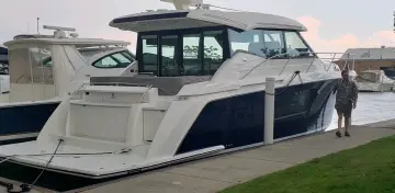 Tiara Yachts C49