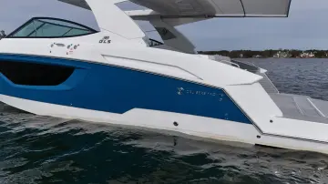 Thumbnail von Cruisers Yachts 38 GLS