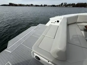 Thumbnail von Cruisers Yachts 38 GLS