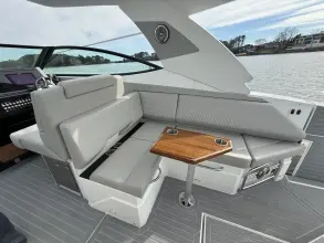 Thumbnail von Cruisers Yachts 38 GLS