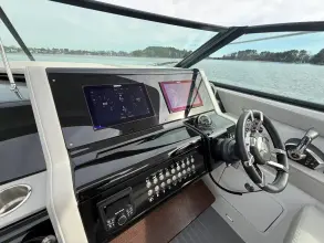 Thumbnail von Cruisers Yachts 38 GLS