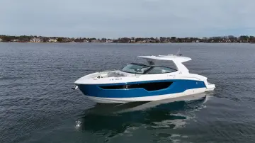 Thumbnail von Cruisers Yachts 38 GLS