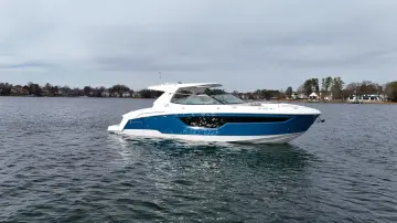 Thumbnail von Cruisers Yachts 38 GLS