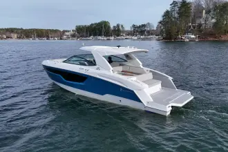 Thumbnail von Cruisers Yachts 38 GLS