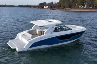 Thumbnail von Cruisers Yachts 38 GLS