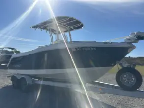 Thumbnail von Robalo R220