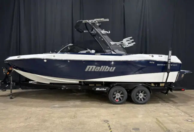 Malibu Boats 23 LSV