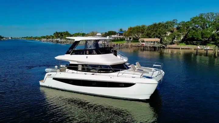Aquila 42 Yacht
