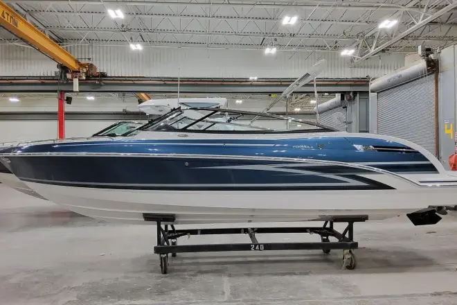 Formula 240 Bowrider