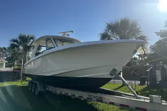 Thumbnail von Boston Whaler 350 Realm