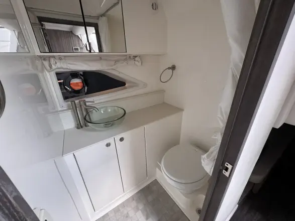 Sea Ray 320 Sundancer Outboard