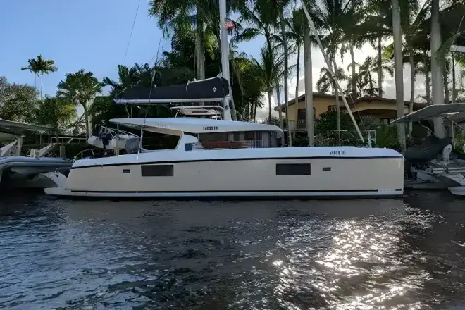 Lagoon 42 Bolubo