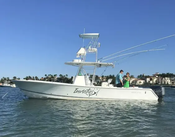 Regulator 32 Center Console INVICTUS