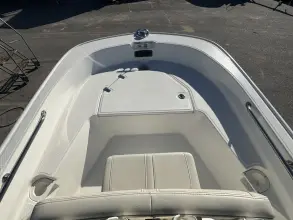 Thumbnail von Boston Whaler 150 Montauk