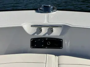 Thumbnail von Boston Whaler 210 Montauk