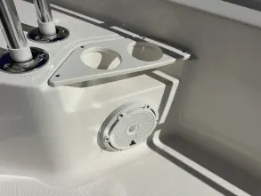 Thumbnail von Boston Whaler 210 Montauk