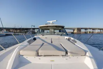 Thumbnail von Boston Whaler 405 Conquest NEW TRADE-IN- ALL OFFERS & TRADES WELCOME