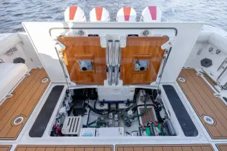 Thumbnail von Boston Whaler 405 Conquest NEW TRADE-IN- ALL OFFERS & TRADES WELCOME