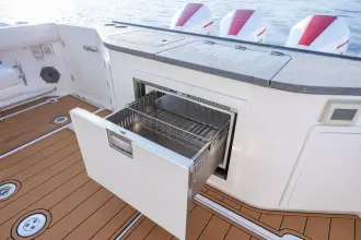 Thumbnail von Boston Whaler 405 Conquest NEW TRADE-IN- ALL OFFERS & TRADES WELCOME