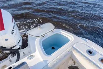 Thumbnail von Boston Whaler 405 Conquest NEW TRADE-IN- ALL OFFERS & TRADES WELCOME
