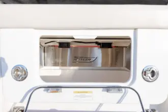 Thumbnail von Boston Whaler 405 Conquest NEW TRADE-IN- ALL OFFERS & TRADES WELCOME