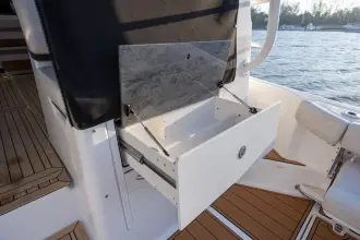 Thumbnail von Boston Whaler 405 Conquest NEW TRADE-IN- ALL OFFERS & TRADES WELCOME