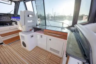 Thumbnail von Boston Whaler 405 Conquest NEW TRADE-IN- ALL OFFERS & TRADES WELCOME