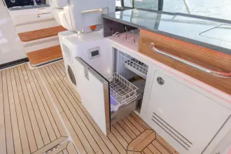 Thumbnail von Boston Whaler 405 Conquest NEW TRADE-IN- ALL OFFERS & TRADES WELCOME