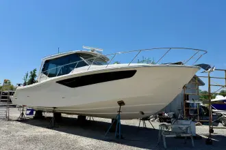 Thumbnail von Boston Whaler 405 Conquest NEW TRADE-IN- ALL OFFERS & TRADES WELCOME