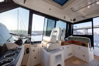 Thumbnail von Boston Whaler 405 Conquest NEW TRADE-IN- ALL OFFERS & TRADES WELCOME