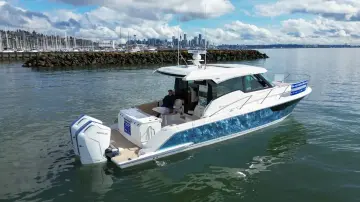 Tiara Yachts 43LE